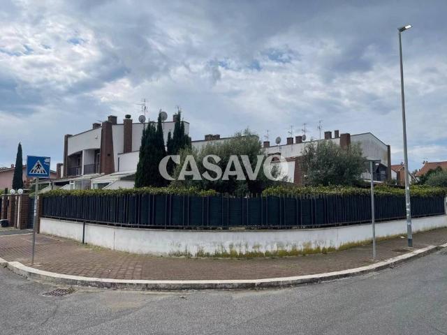 Villa singola in vendita a Roma via Bersone 12, Infernetto