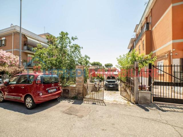 Villa singola in vendita a Roma via Cittareale, Monte Mario Trionfale