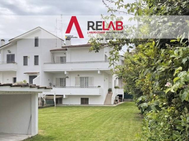 Villa singola in vendita a Roma via Stesicoro, 136, Axa