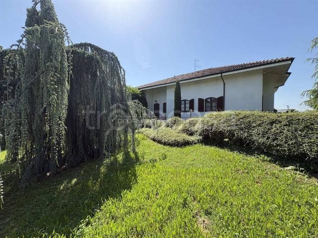 Villa singola in vendita a Roddi via Alba