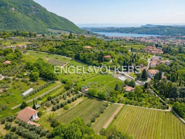 Villa singola in vendita a Roè Volciano via Caribbio