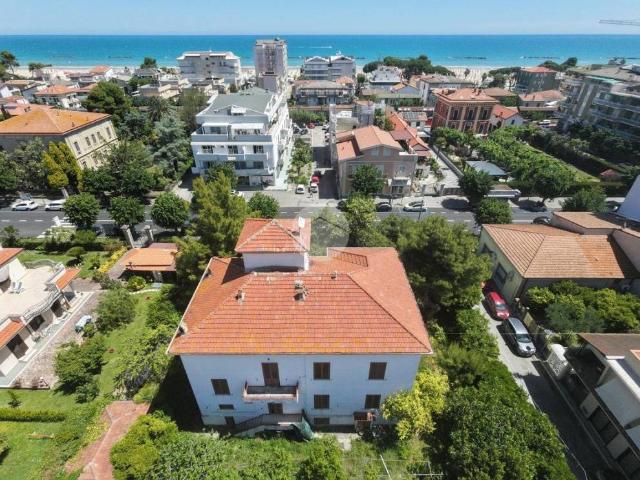 Villa singola in vendita a Roseto degli Abruzzi via Nazionale, 1