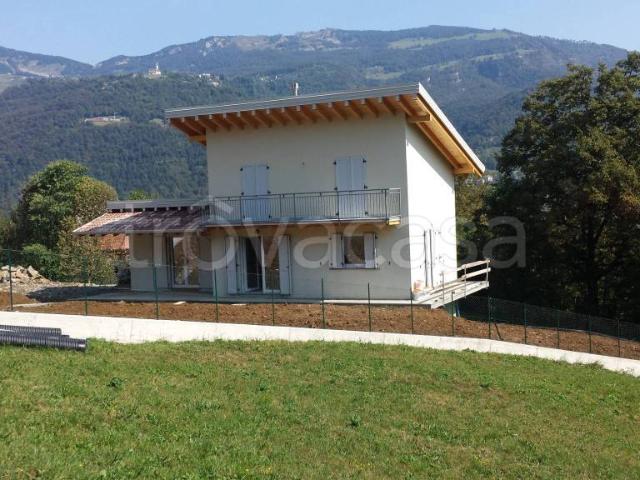 Villa singola in vendita a Rota d'Imagna via Cabarucco