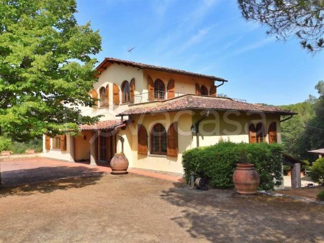 Villa singola in vendita a Scandicci via Ugo Foscolo