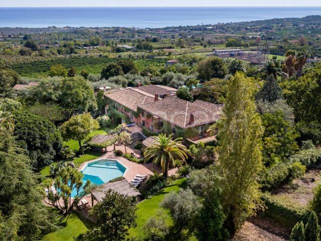 Villa singola in vendita a Santa Venerina