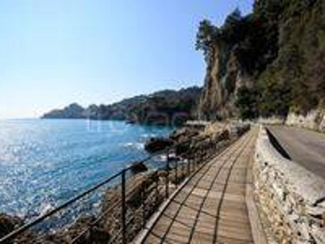 Villa singola in vendita a Santa Margherita Ligure via Aurelia, 115B