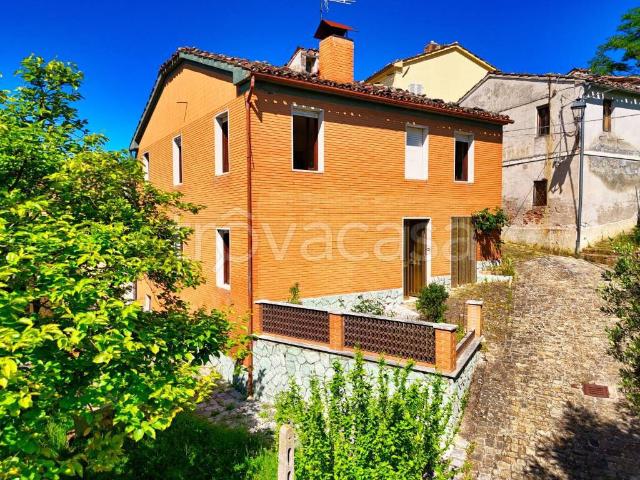 Villa singola in vendita a Sant'Angelo in Pontano via Lontra, 14