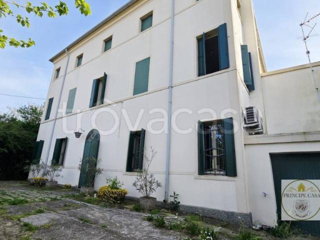 Villa singola in vendita a Sant'Elena via roma