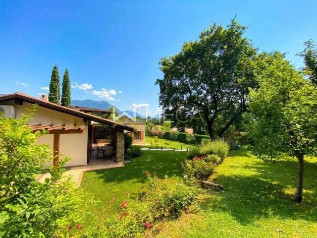 Villa singola in vendita a San Felice, San Felice del Benaco