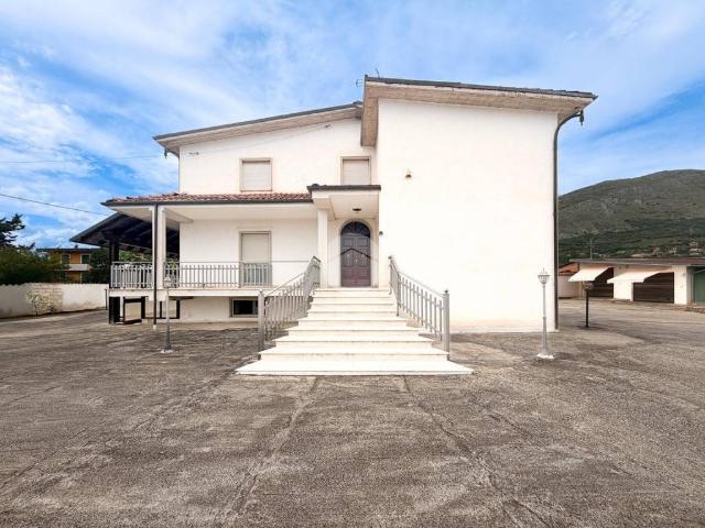 Villa singola in vendita a San Pelino, Avezzano