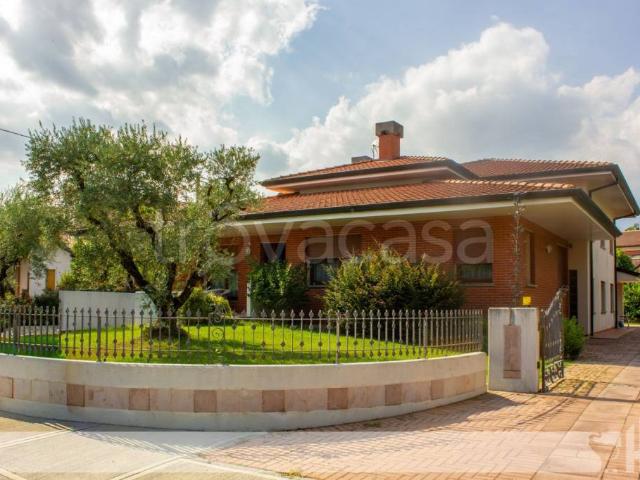 Villa singola in vendita a San Vendemiano via Giovanni Paolo I, 12