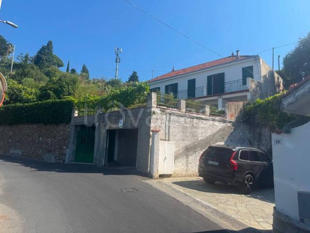 Villa singola in vendita a Sanremo, Bussana