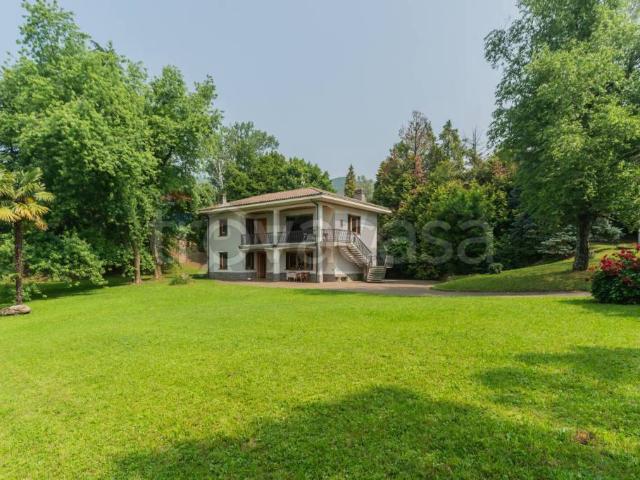 Villa singola in vendita a Saltrio via de vittori, 1
