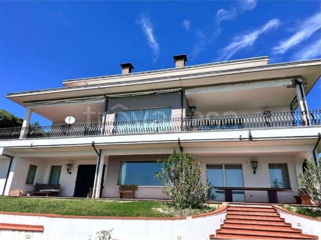 Villa singola in vendita a Sassocorvaro Auditore via Circonvallazione, 30