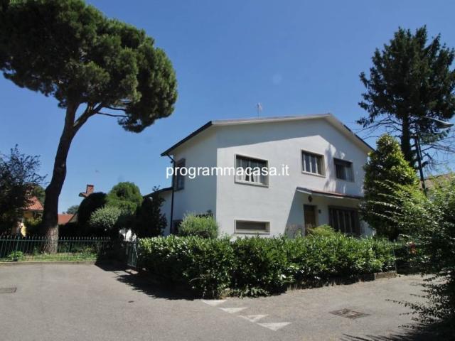 Villa singola in vendita a Segrate via Silvio Pellico, Villaggio Ambrosiano