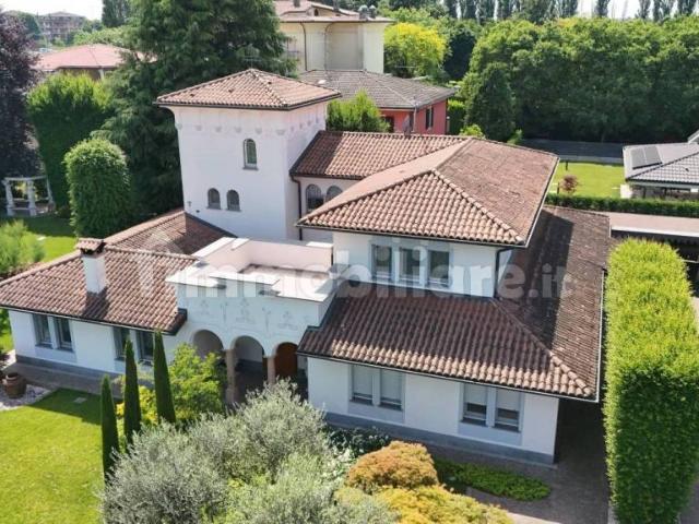 Villa singola in vendita a Segrate
