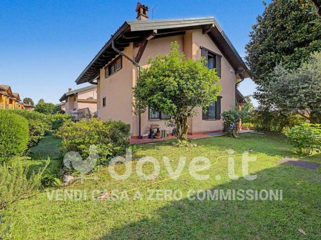 Villa singola in vendita a Sesto Calende via Ponzello, 7A, Lisanza