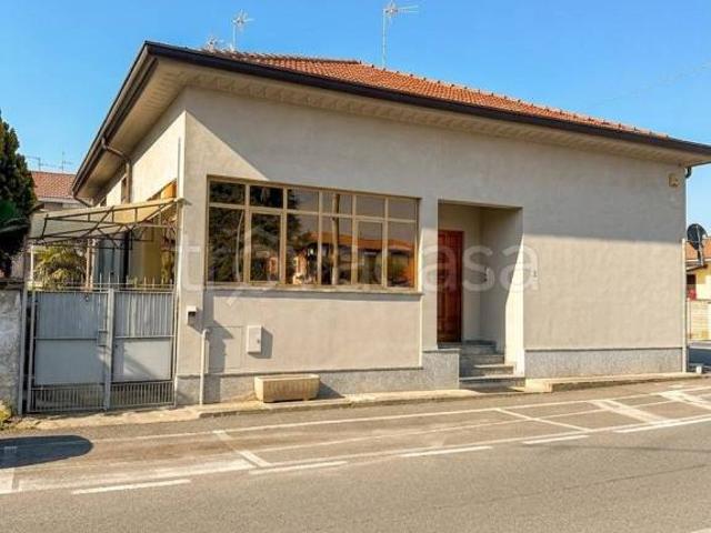 Villa singola in vendita a Seveso via Pavia, 2