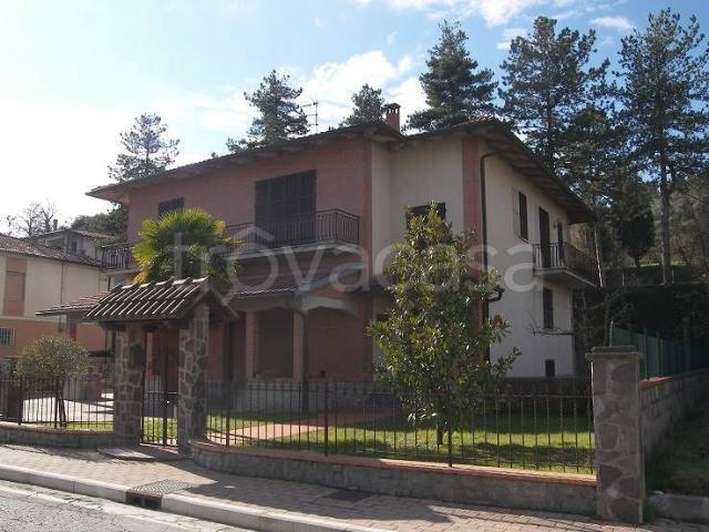 Villa singola in vendita a Sinalunga