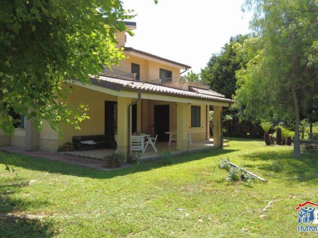 Villa singola in vendita a Siderno