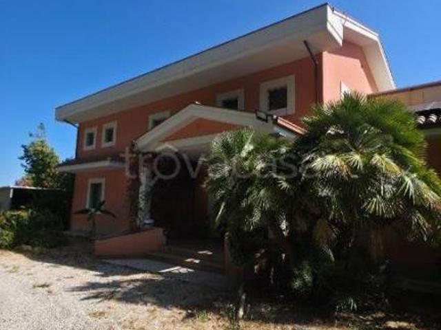Villa singola in vendita a Silvi