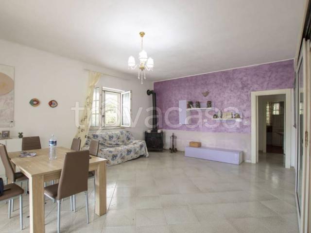 Villa singola in vendita a Siracusa via Lago di Pergusa, Fontane Bianche