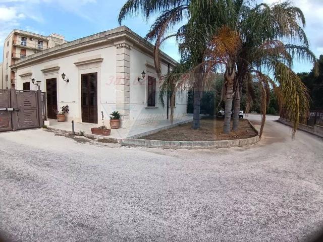 Villa singola in vendita a Siracusa viale Scala Greca, Scala Greca Neapolis