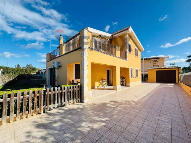 Villa singola in vendita a Siracusa, Arenella