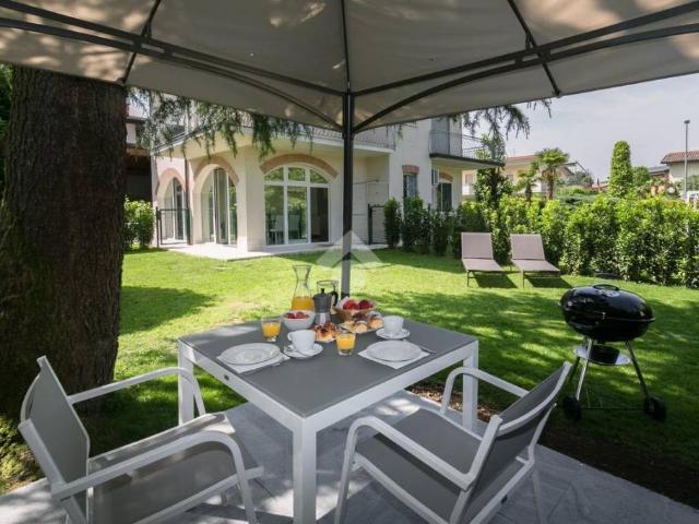 Villa singola in vendita a Sirmione viale Mozart, 9