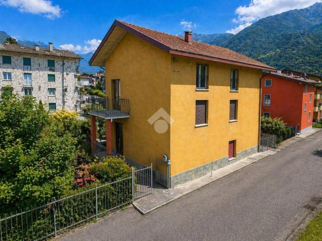 Villa singola in vendita a Sondrio via Vecchio Macello
