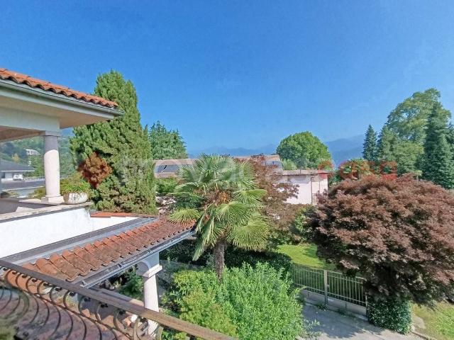 Villa singola in vendita a Stresa via al lido