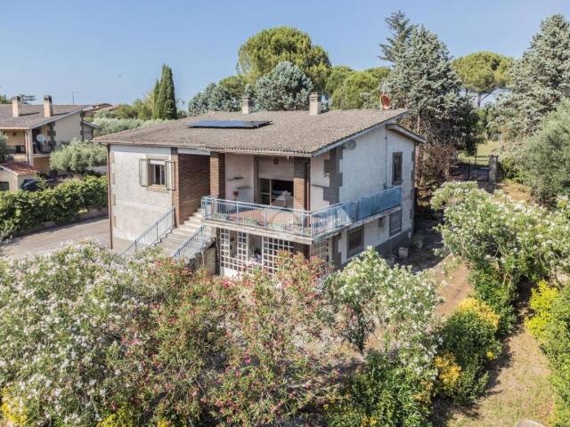 Villa singola in vendita a Sutri via Delle Rondini, 7