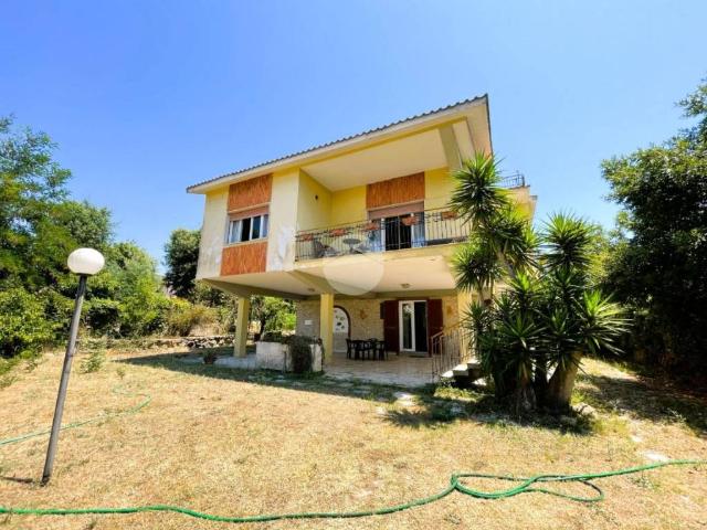 Villa singola in vendita ad Anzio via Arno, 38, Villa Claudia