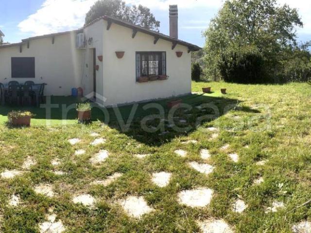 Villa singola in vendita ad Anzio via Lago di Como, 15, Lido Dei Pini