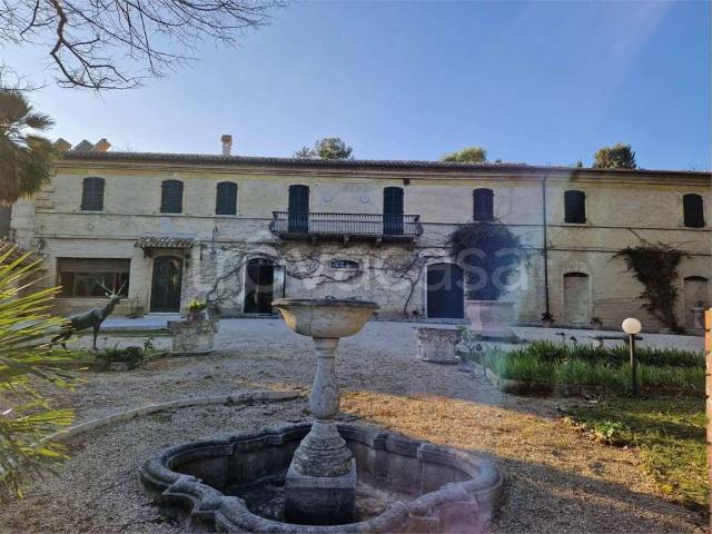 Villa singola in vendita ad Ancona, Posatora