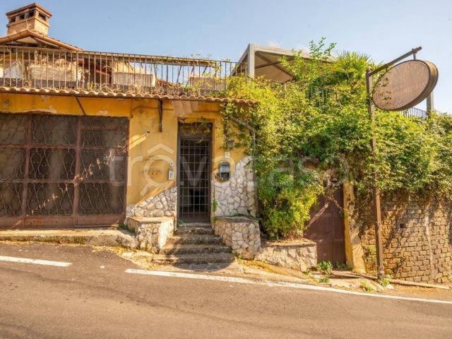 Villa singola in vendita ad Anguillara Sabazia via degli Oleandri