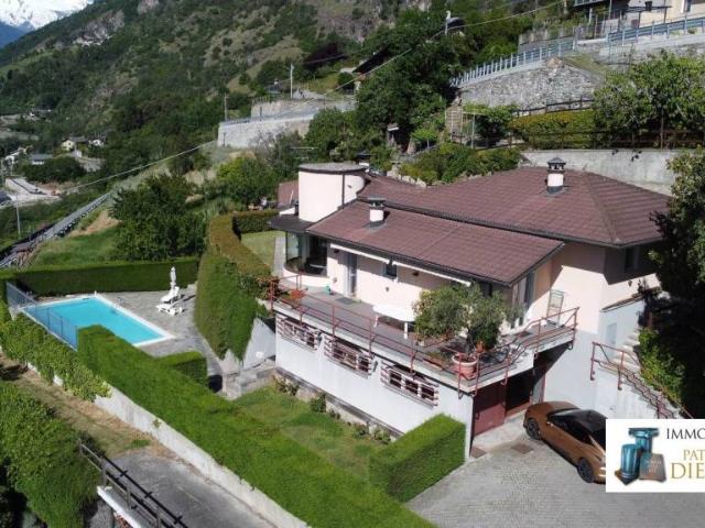 Villa singola in vendita ad Aosta