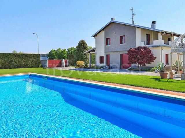 Villa singola in vendita ad Abbiategrasso