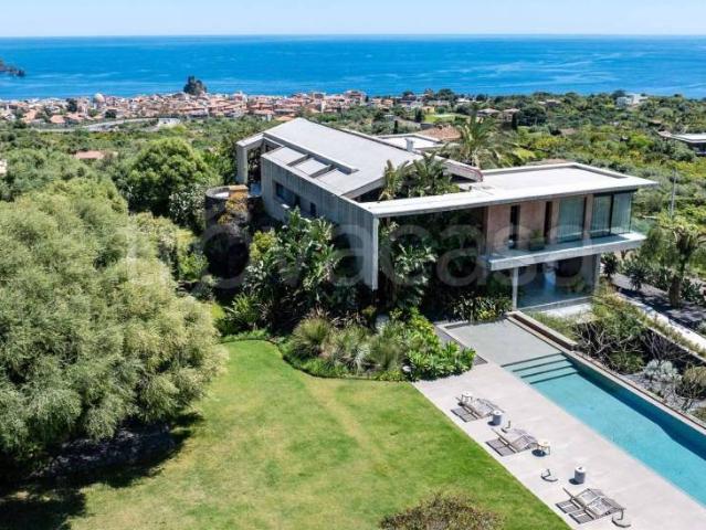 Villa singola in vendita ad Aci Castello via Tommaso Fazello, 16