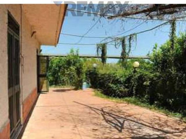 Villa singola in vendita ad Acquedolci