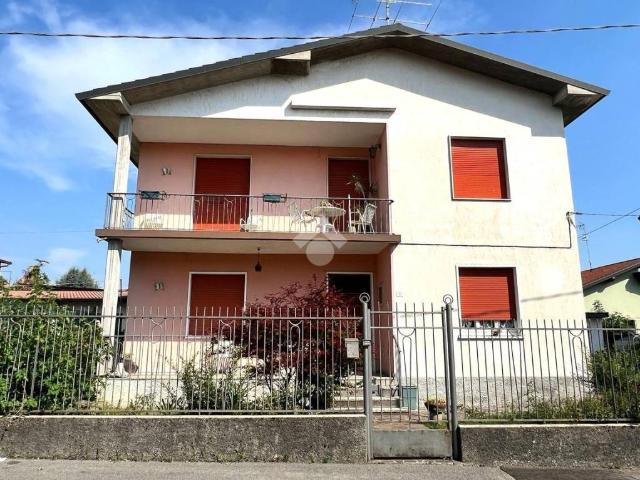 Villa singola in vendita ad Adro via sabotino, 11