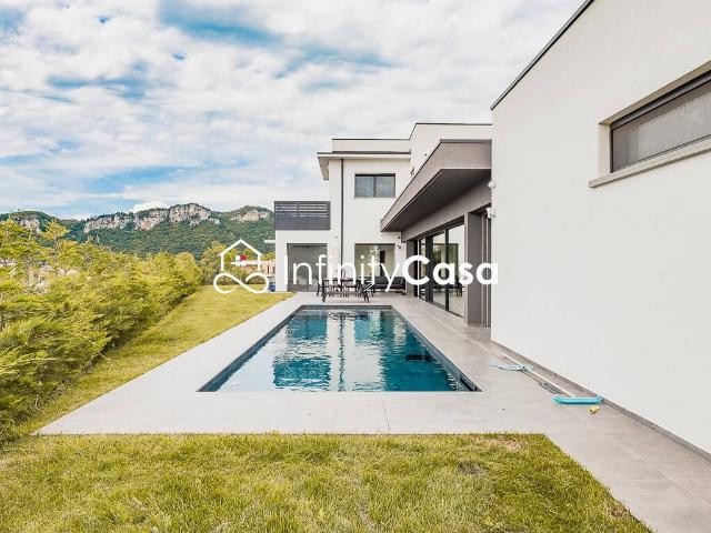 Villa singola in vendita ad Affi