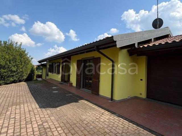 Villa singola in vendita ad Agrate Conturbia