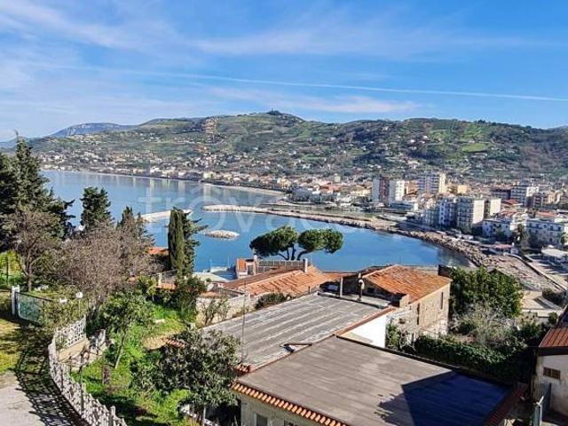Villa singola in vendita ad Agropoli viale Carmine Rossi