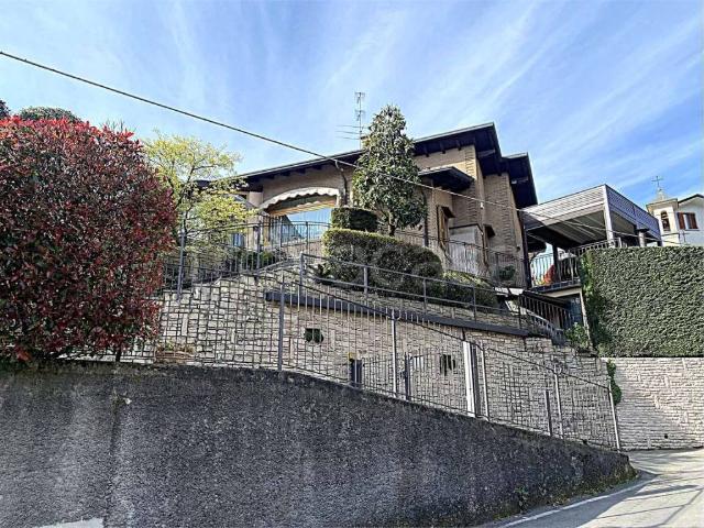 Villa singola in vendita ad Alzano Lombardo