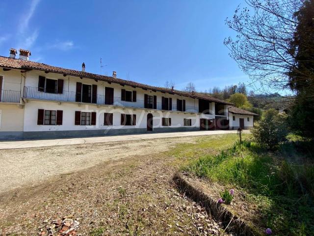 Villa singola in vendita ad Alba strada Santa Rosalia