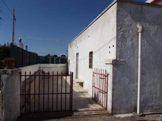 Villa singola in vendita ad Alberobello via Dante Alighieri
