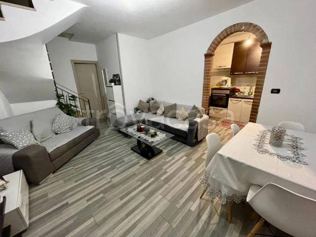Villa singola in vendita ad Alessandria via Andrea Vochieri, Borgo Rovereto Piscina