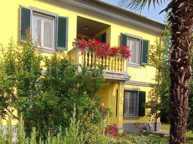 Villa singola in vendita ad Alessandria via Sabbione, 44, Valmadonna