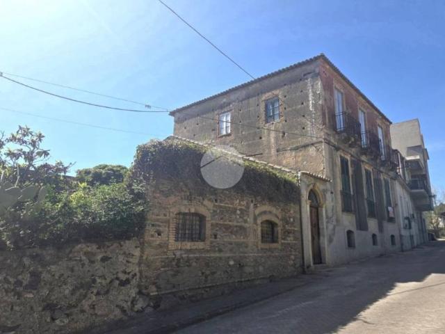 Villa singola in vendita ad Alì Terme via Giuseppe Santoro, 3